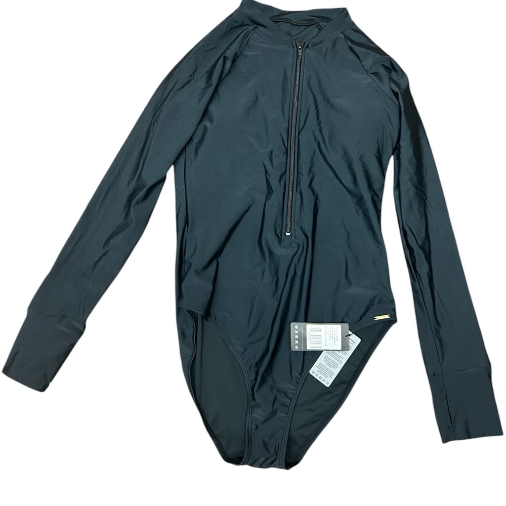 NWT ~ Medium Relleciga Women's Long Sleeve Rash Guard One Piece -Black